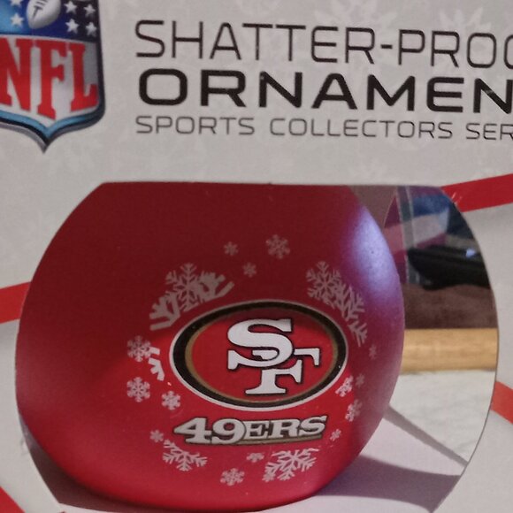 NEW San Francisco 49ers NFL Snowflake Shatter-Proof Ball Christmas Ornament - Picture 1 of 2